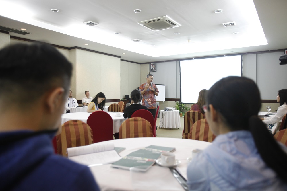 Study Trip to Pangkalan Kerinci by Master Students from the Lee Kuan Yew School of Public Policy