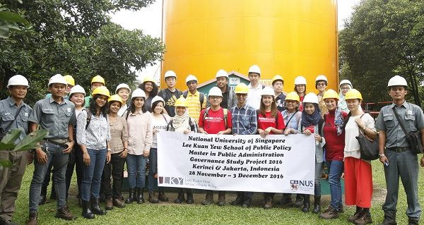 Study Trip to Pangkalan Kerinci by Master Students from the Lee Kuan Yew School of Public Policy