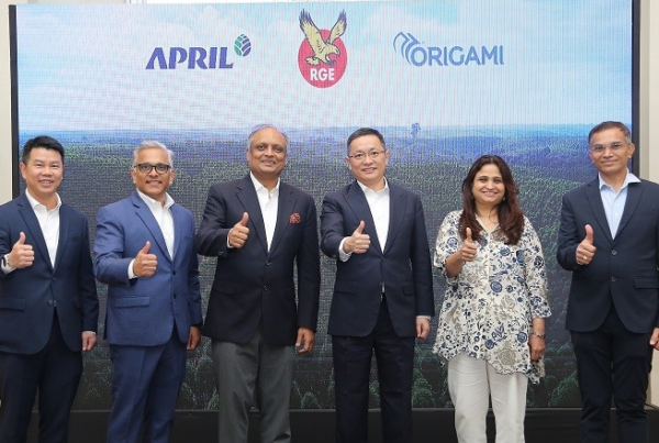 From left: Lawrence Teh Yew Kiat, General Manager of Human Resources at APRIL; Suneel Kulkarni, Country Head of APRIL India and Subcontinent; Manoj Pachisia, CEO of Origami; Shaohua Wanyan, Head of Paper Business at APRIL; Neelam Pachisia, CEO of Origami and Sanjay Tanwani, Finance Director of APRIL