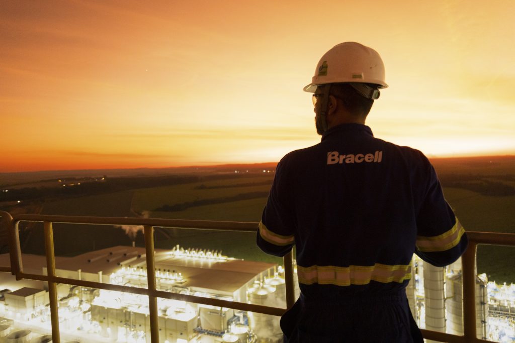Bracell employee