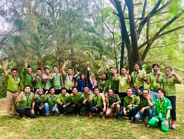 Leonardo Oliveira with the Plant Health Team in Kerinci - April, Indonesia